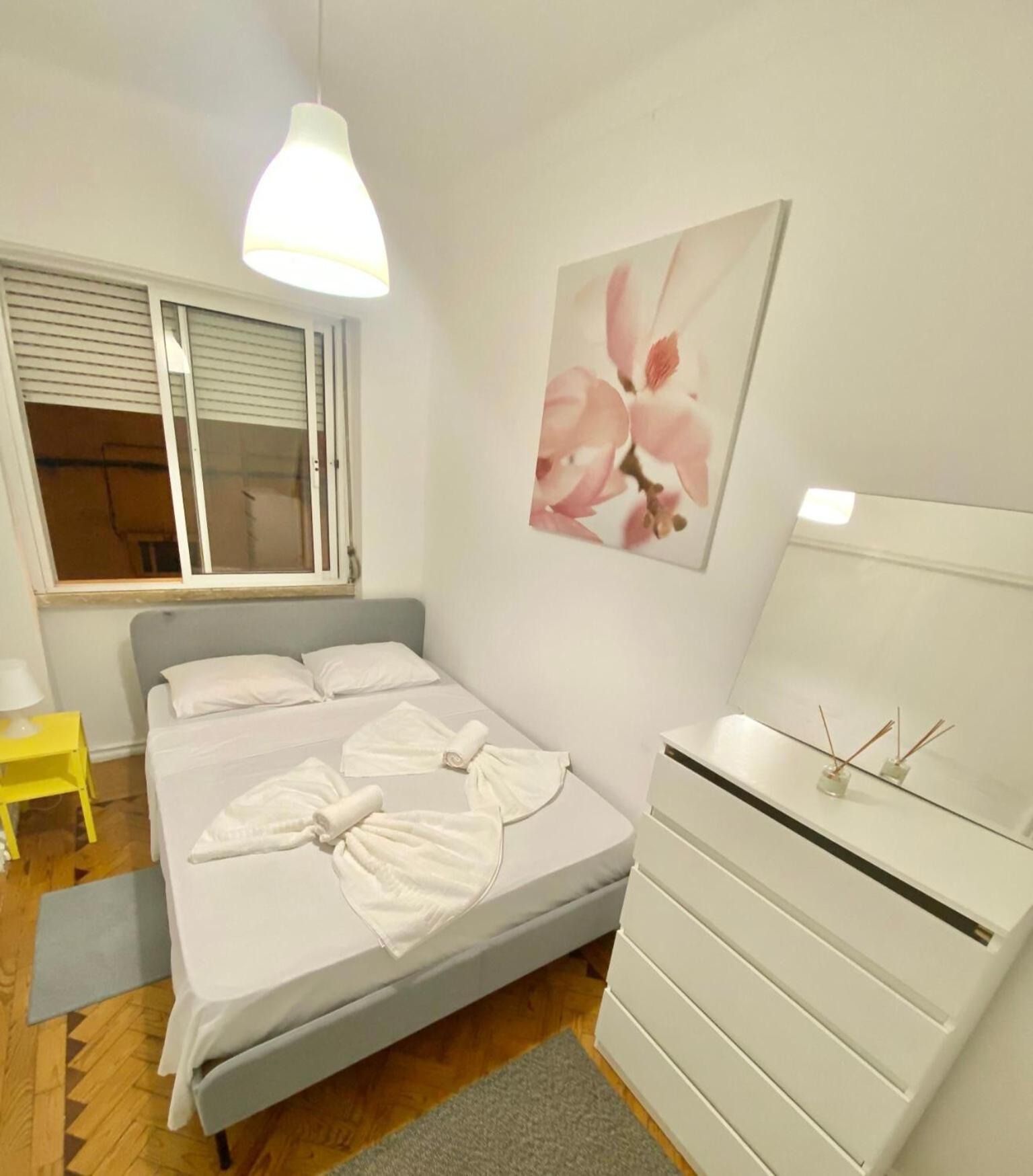 Aconchego Proximo Ao Aeroporto * Lissabon